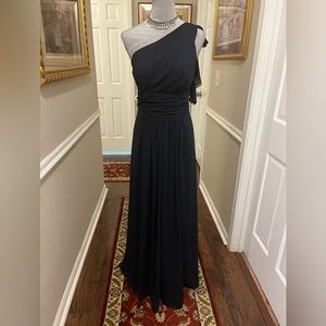 Beautiful PreOwned, Navy Blue, Cold Shoulder Bridesmaid Gown.